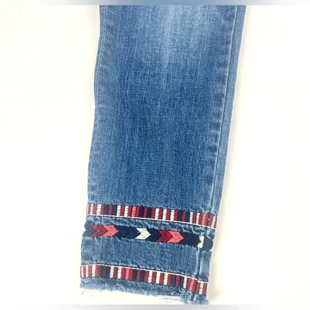 Driftwood Collette Embroidered Crop Jeans - Picture 3 of 10